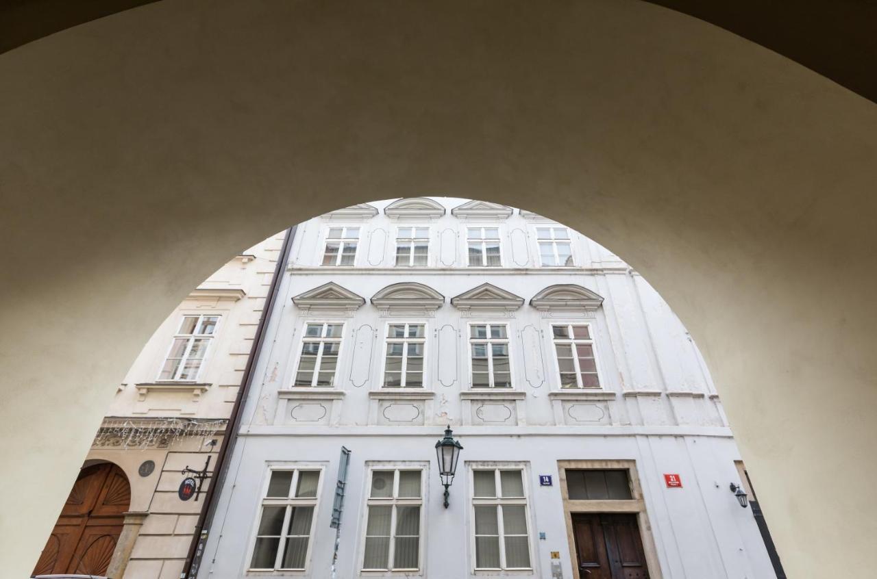 Charles Bridge Royal Apartments - Castle District Prague Ngoại thất bức ảnh