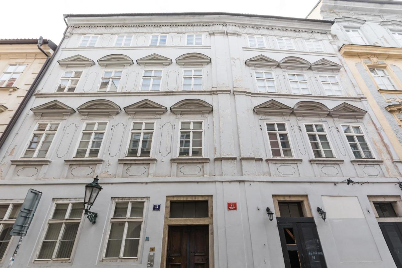 Charles Bridge Royal Apartments - Castle District Prague Ngoại thất bức ảnh