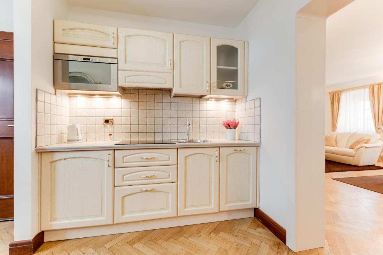 Charles Bridge Royal Apartments - Castle District Prague Ngoại thất bức ảnh