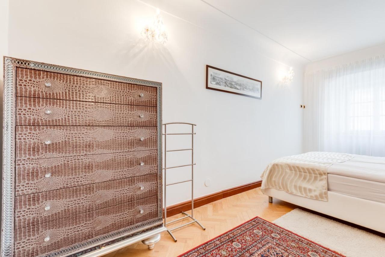 Charles Bridge Royal Apartments - Castle District Prague Ngoại thất bức ảnh