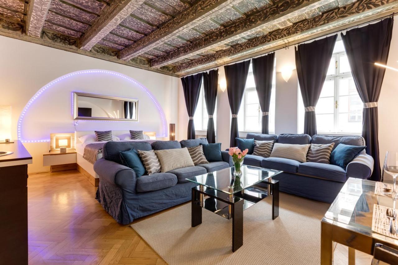 Charles Bridge Royal Apartments - Castle District Prague Ngoại thất bức ảnh