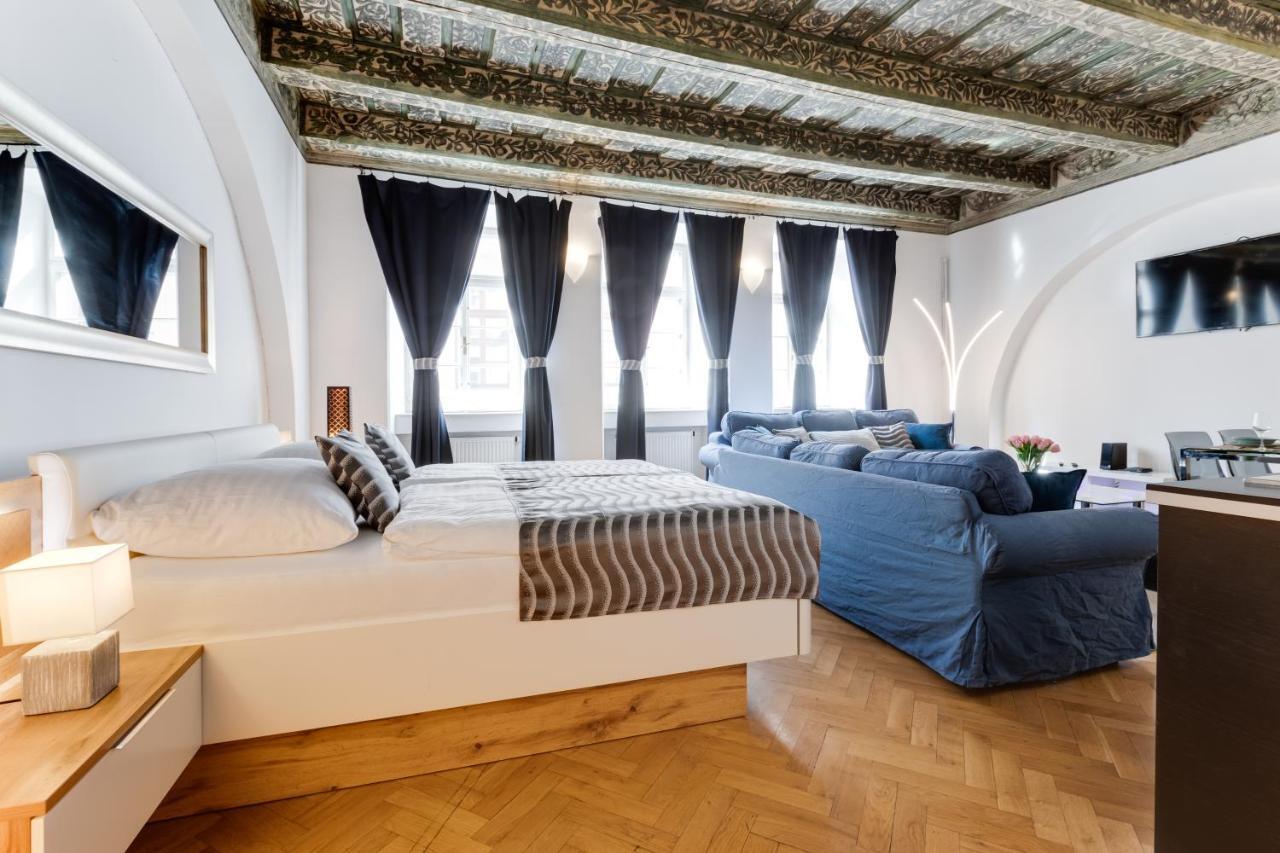 Charles Bridge Royal Apartments - Castle District Prague Ngoại thất bức ảnh