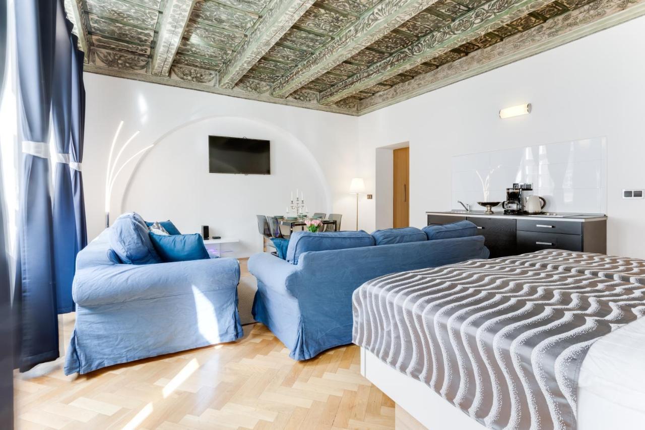 Charles Bridge Royal Apartments - Castle District Prague Ngoại thất bức ảnh