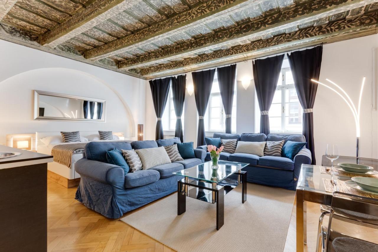 Charles Bridge Royal Apartments - Castle District Prague Ngoại thất bức ảnh