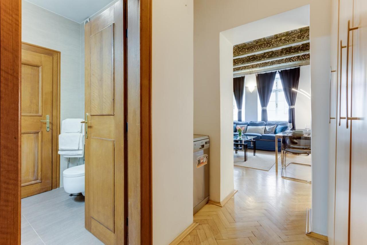 Charles Bridge Royal Apartments - Castle District Prague Ngoại thất bức ảnh